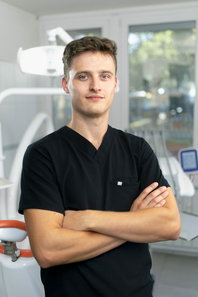 dr. Fittler Márton fogorvos